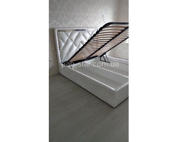 Мягкая двуспальная кровать Бруно